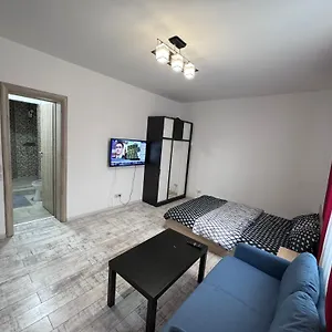 Cozy Studio 10 Min Away From Th Center Of The Apartament
